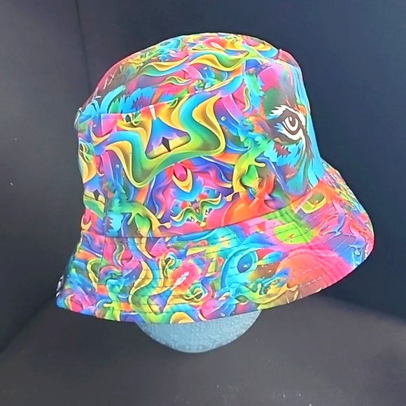 Graphic Bucket Hat New no tags reversible - Picture 3 of 6